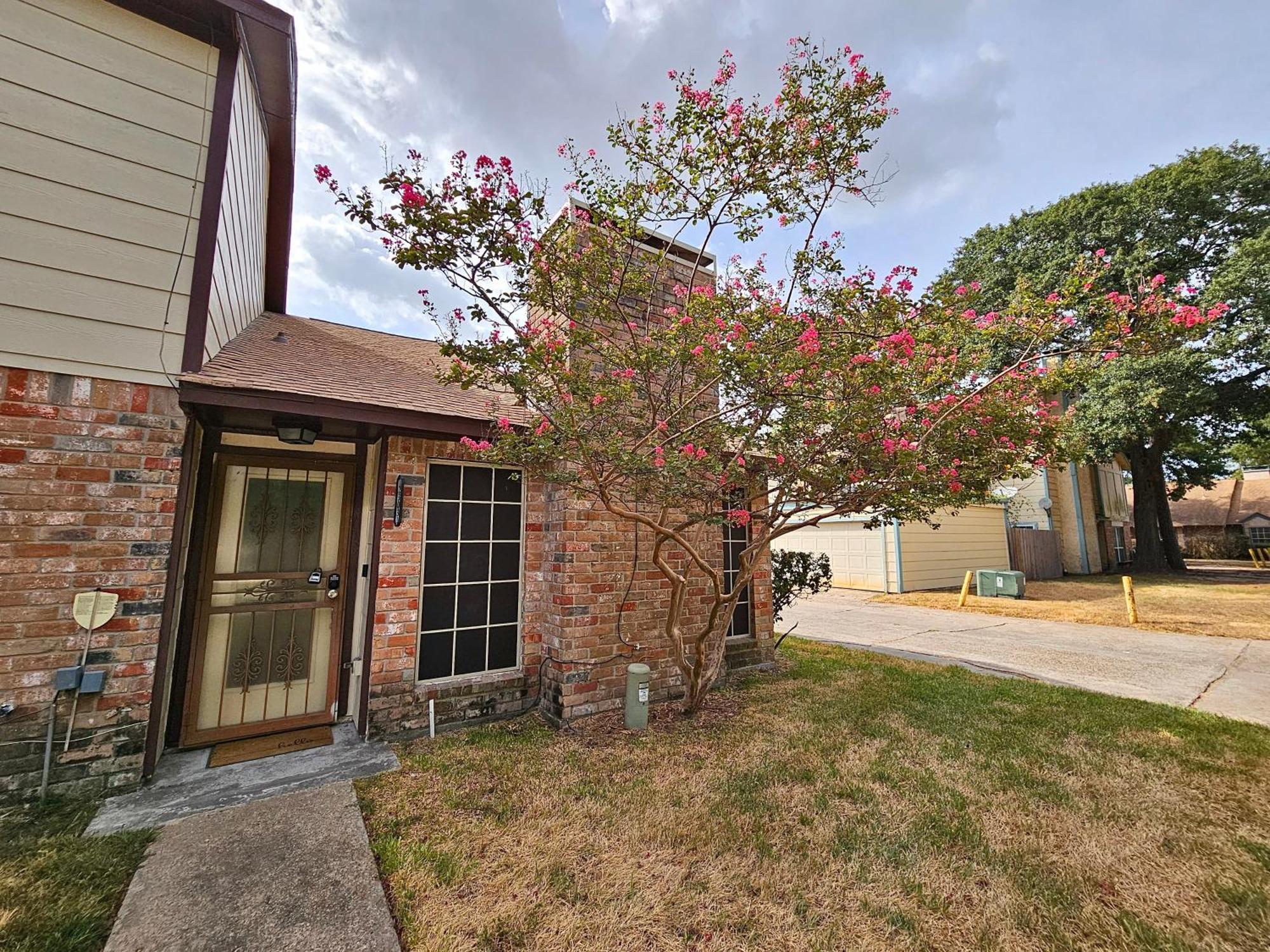 Centrally Located Houston Retreat! Sleeps 8, 10 Min To Downtown, Free Parking ภายนอก รูปภาพ